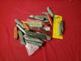 Large selection of utility knives