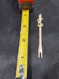 Mr Peanut fork Plastic 4 in long