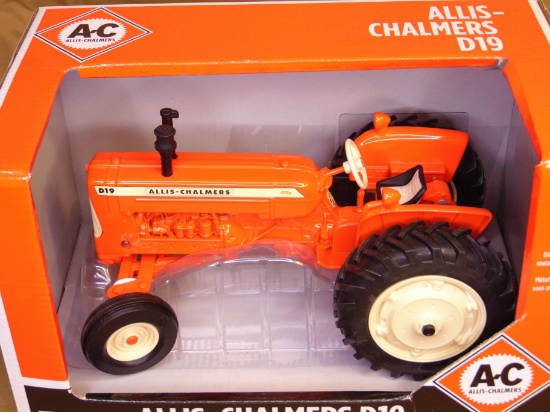 ALLIS CHALMERS D-19 DIESEL NIB - 1/16