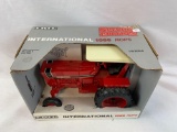International 1066 ROPS tractor - 1/16 scale