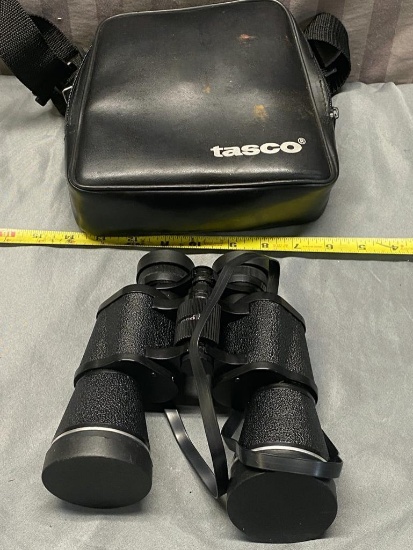 Pair of Tasco Binoculars 367ft/1000 yards