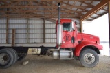 ’04 Peterbilt 330 truck