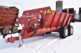 Meyer 8720 Super Shredder manure spreader