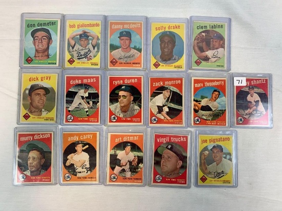 Lot of 16 1959 Topps Yankees & Dodgers