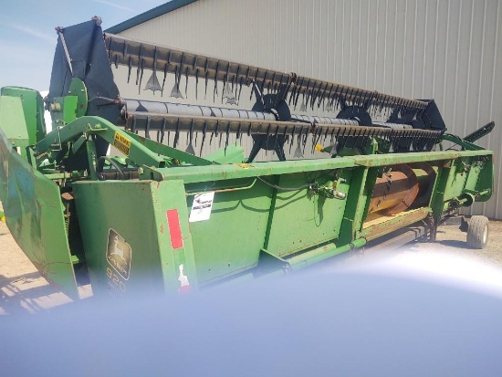 John Deere 920 20' Grain Head