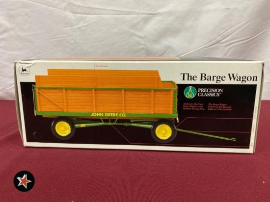 John Deere Barge Wagon - 1/16 scale