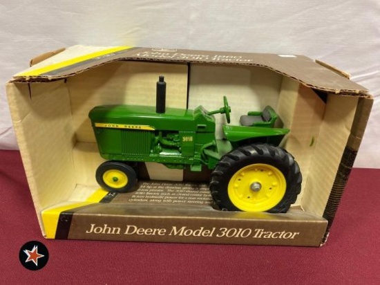 John Deere 1960 Model 3010 Tractor - 1/16 scale