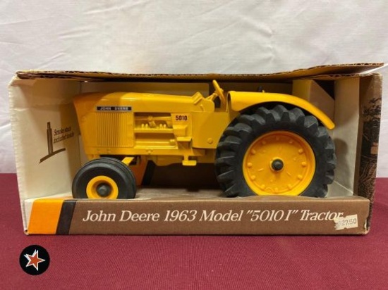 John Deere 1963 Model "5010 I" Tractor - 1/16 scale