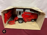 Massey Ferguson 850 Combine - 1/16 scale - used