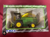 John Deere Forage Harvester - 1/32 scale