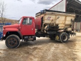 1984 S1900 International Truck w BJM Mixer Feeder