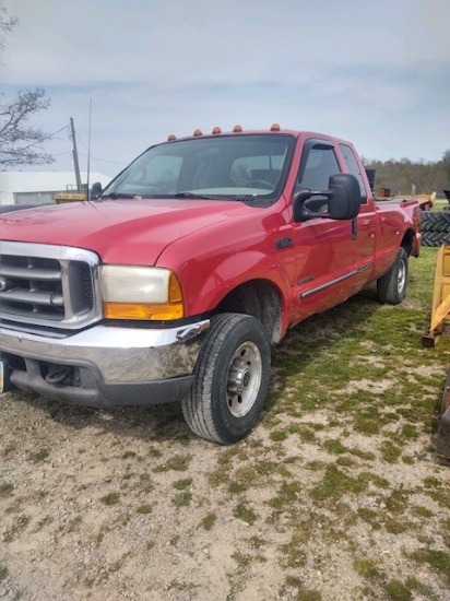 2000 Ford F-250  7.3 Diesel 4x4  201,000 miles  Runs and drives