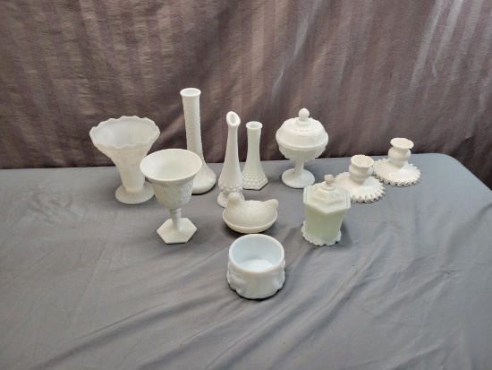 Lot of assorted milkglass, some Fenton, including Silvercrest