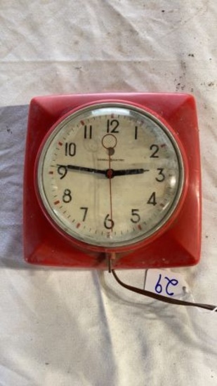 Retro Red clock