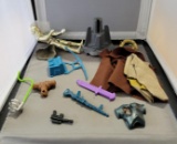 Nice lot of action figure accesories/ guns, most from Star Wars