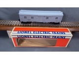 LIONEL #5717 BOX CAR