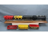 MARX WIND-UP TRAIN SET