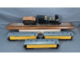 LIONEL #48045 LOCOMOTIVE WITH PASSENGER CARS