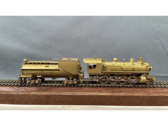 SUNSET MODELS S.P. 2-8-0. C-10 BRASS ENGINE AND TENDER