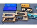 VARIOUS HO KITS, VARNEY LOCOMOTIVE AND TENDER