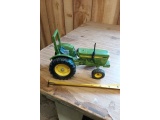 JOHN DEERE TOY TRACTOR