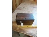 COLLAPSIBLE WOODEN BOX WITH HOME SEWING MACHINE ATTACHMENTS