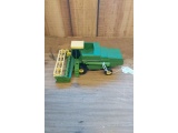 SMALL JOHN DEERE #985 COMBINE