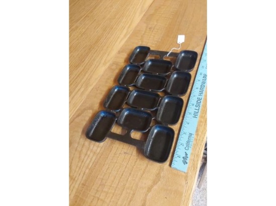#6 12-HOLE SQUARE HOLE CAST IRON MUFFIN PAN