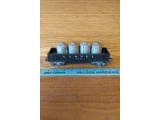 LIONEL 1002 TRAIN CAR WITH 4 CONTAINERS