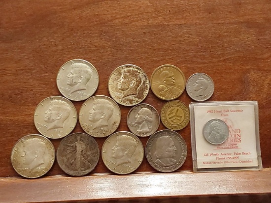 MISC. COINS LOT INCLUDING $2.25 IN U.S. SILVER COINS AND 4-40% SILVER KENNEDY HALVES