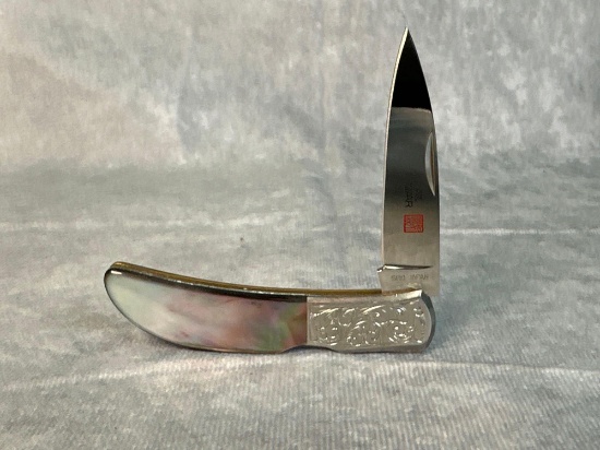 Al Mar 1002BP, Black lip pearl, Hawk W/ ETCHED BOLSTERS