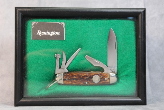 Remington Green Bone Scout Knife in Display