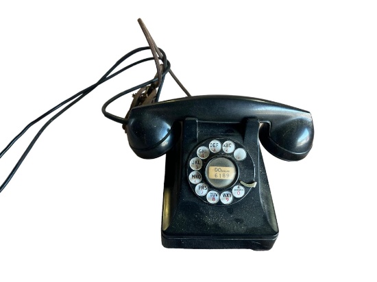 Model 502 Rotary Desk Phone