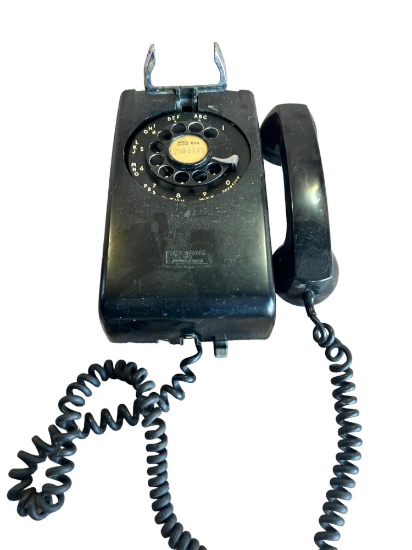 1961 Bell system model 554 Rotary Wall Phone