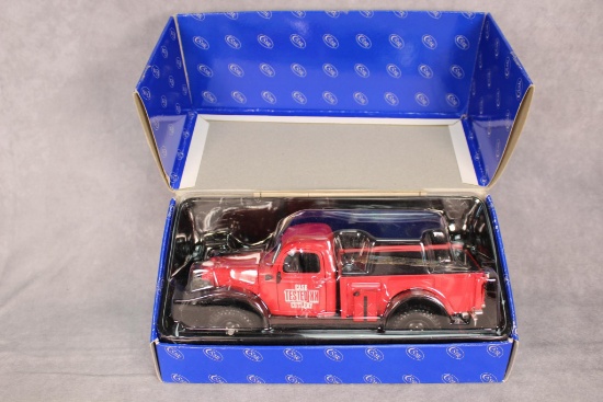 1946 Dodge Power Wagon Eighth Edition Ertl/Case XX Truck w/Abalone Mini Copperlock