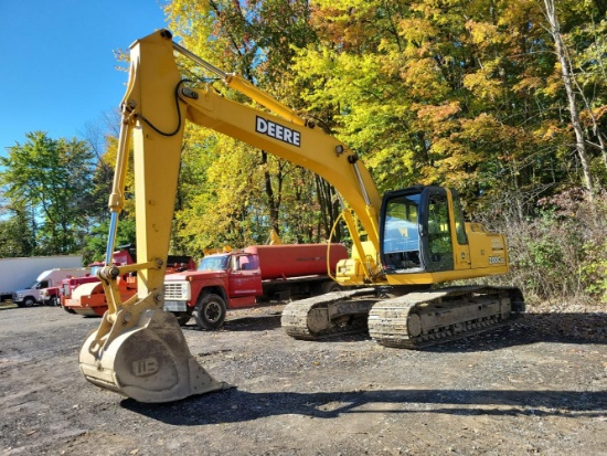 2005 JD 200C crawler excavator showing 8,782 hrs