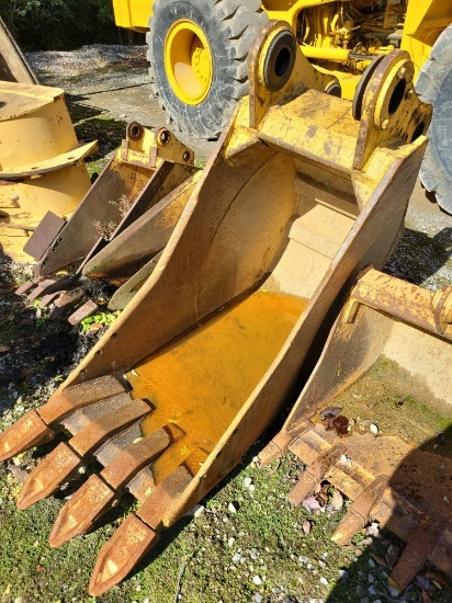 24'' bucket attachment / fits JD 200