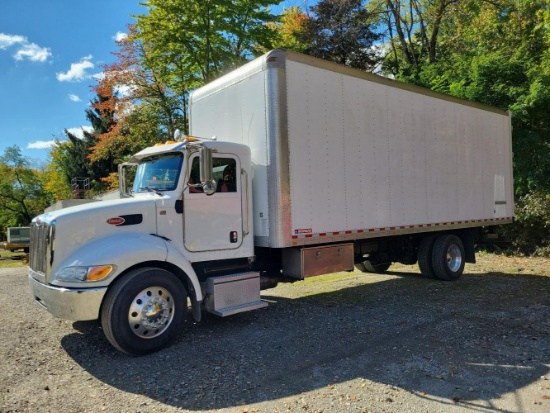 2016 Peterbilt PB337 box truck showing 196,072 miles