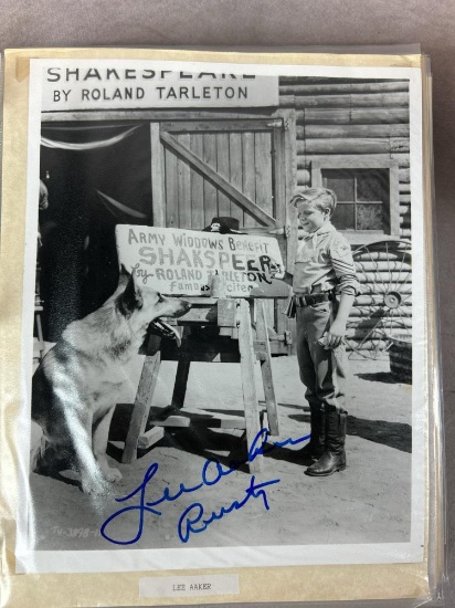 (70+) Entertainer/Celebrity Autographs - Last Name starts with "A"