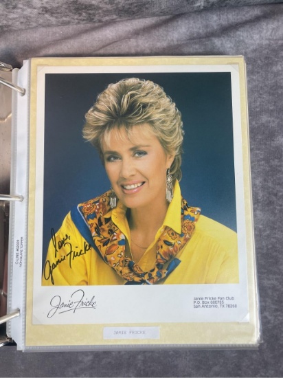 (60+) Musician Autographs - Last Name Starts with "F" & "G"