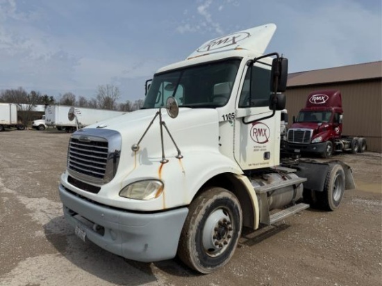 2005 Freightliner Columbia - runs good