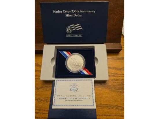 2005 MARINE CORPS. SILVER DOLLAR IN BOX BU
