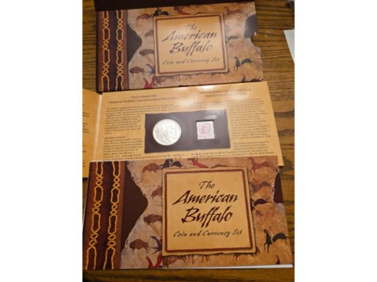 2001 BUFFALO COIN AND CURRENCY SET IN HOLDER