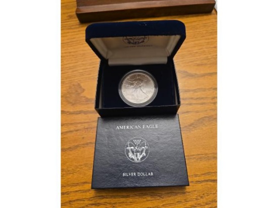 1990 SILVER EAGLE IN HOLDER BU
