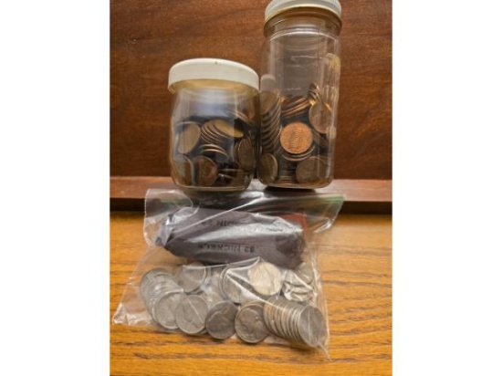 LOT OF WHEAT AND LINCOLN MEMORIAL CENTS, EARLY JEFFERSON NICKELS