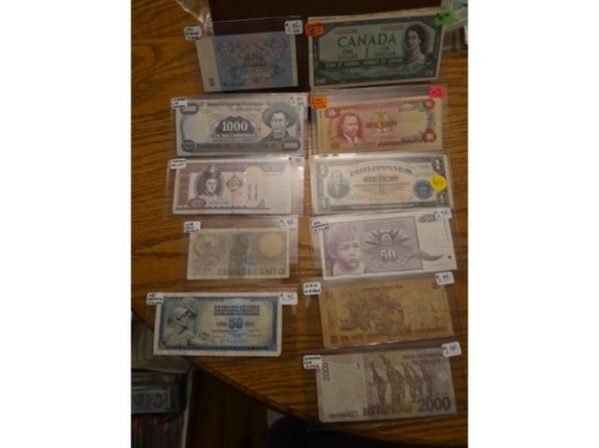 LOT OF 18 WORLD NOTES