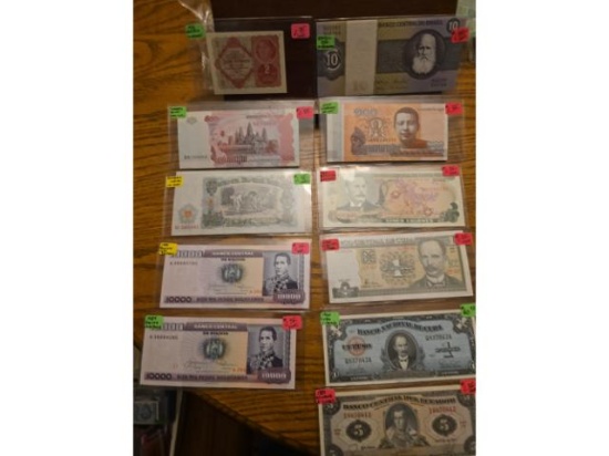 LOT OF 11 WORLD NOTES
