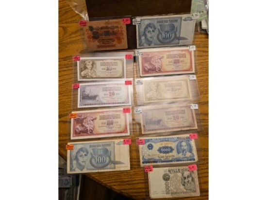 LOT OF 19 WORLD NOTES