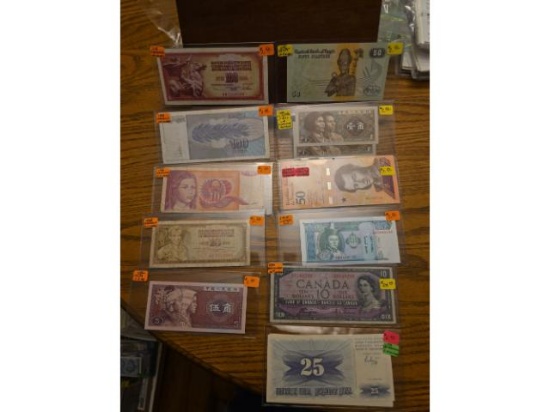 LOT OF 22 WORLD NOTES