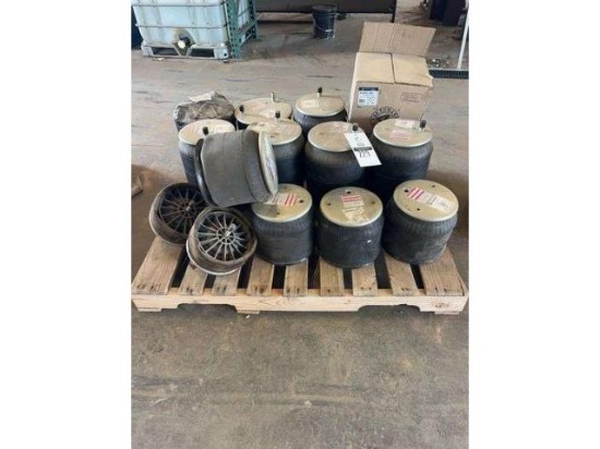 Pallet w/ misc air bags